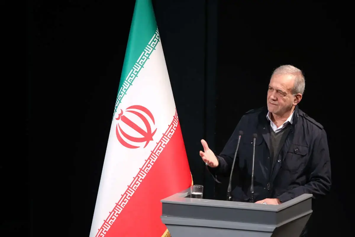 با تهدید و امر و نهی نمی‌توان جامعه را تغییر داد