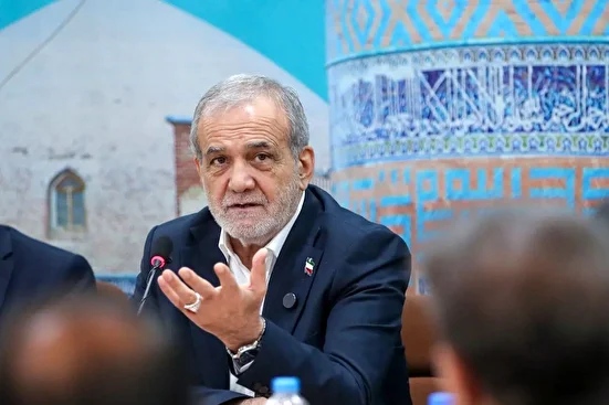 دشمن نمی‌تواند با تجهیزات و هواپیما، خواسته‌های خود را به یک ملت مصمم تحمیل کند