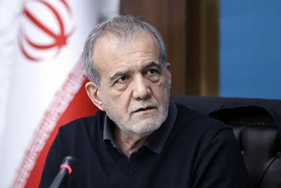 وظیفه همه ما خدمت بدون منت به مردم است