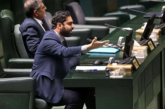 ثابتی ۱۲۶ کلمه گفت که ۲ کلمه اولش «ریاکاری» و بقیه‌اش «دروغ محض» بود