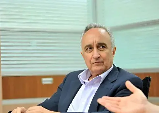 یک جامعه زمانی میتواند منافع ملی خود را تأمین کند که آزاد باشد