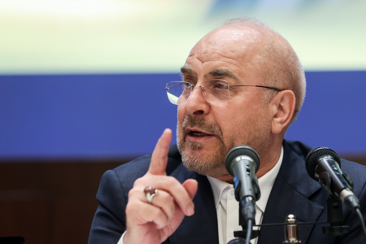 باید از رئیس‌جمهور دلسوز و پرتلاش و مجموعه دولت حمایت کنیم