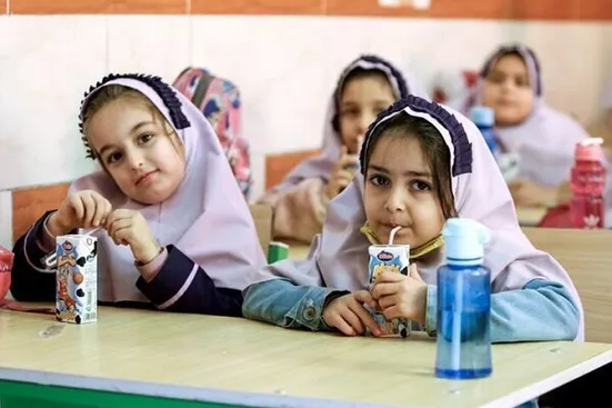 شیر مدارس حذف می&zwnj;شود؟ /توزیع بسته&zwnj;های غذایی مغذی در دستور بررسی قرار گرفت