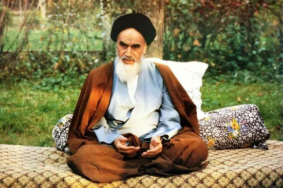 هجوم تندروها برای نابود کردن دستاوردهای امام خمینی (ره)