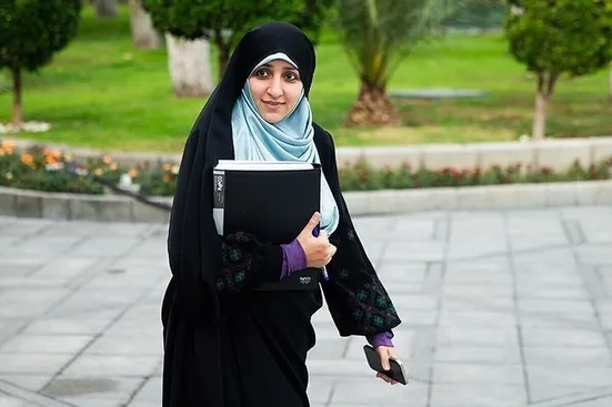 ضرورت به رسمیت شناختن مرخصی قاعدگی برای دختران محصل