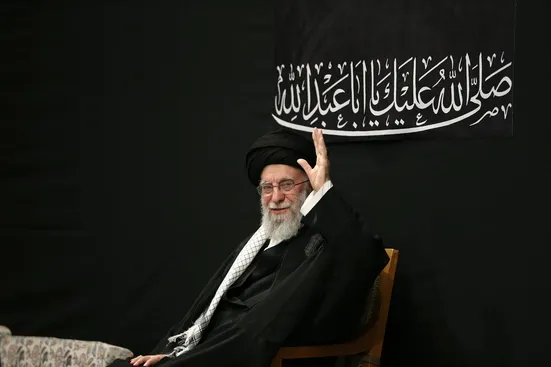 حضور بی&zwnj;باکانه رهبر انقلاب، دروغ دشمن را نقش بر آب کرد