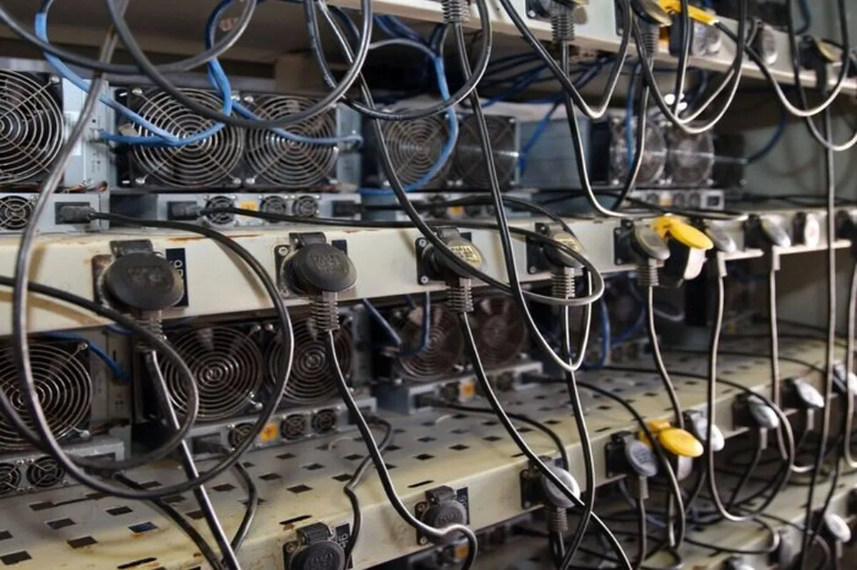 کشف ۲۰۰۰ دستگاه ماینر قاچاق به ارزش ۱۴۷ میلیارد تومان