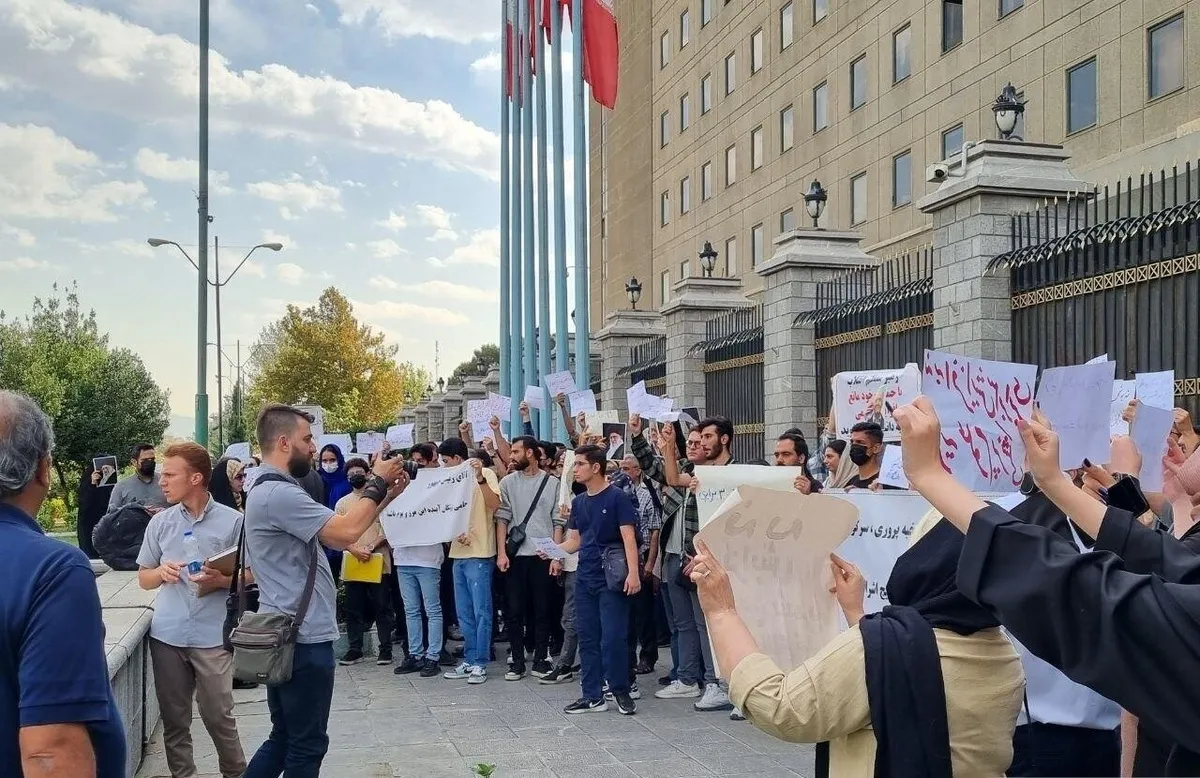 آنچه در دانشگاه اتفاق افتاد، تقابل فرزندان اصیل ایران با پادو‌های اجاره‌ای بود