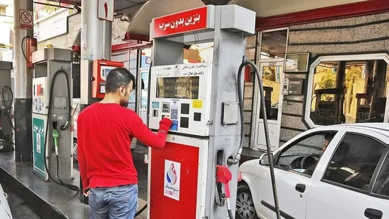 از ۱۰ روز دیگر فقط با کارت شخصی می&zwnj;توان بنزین زد