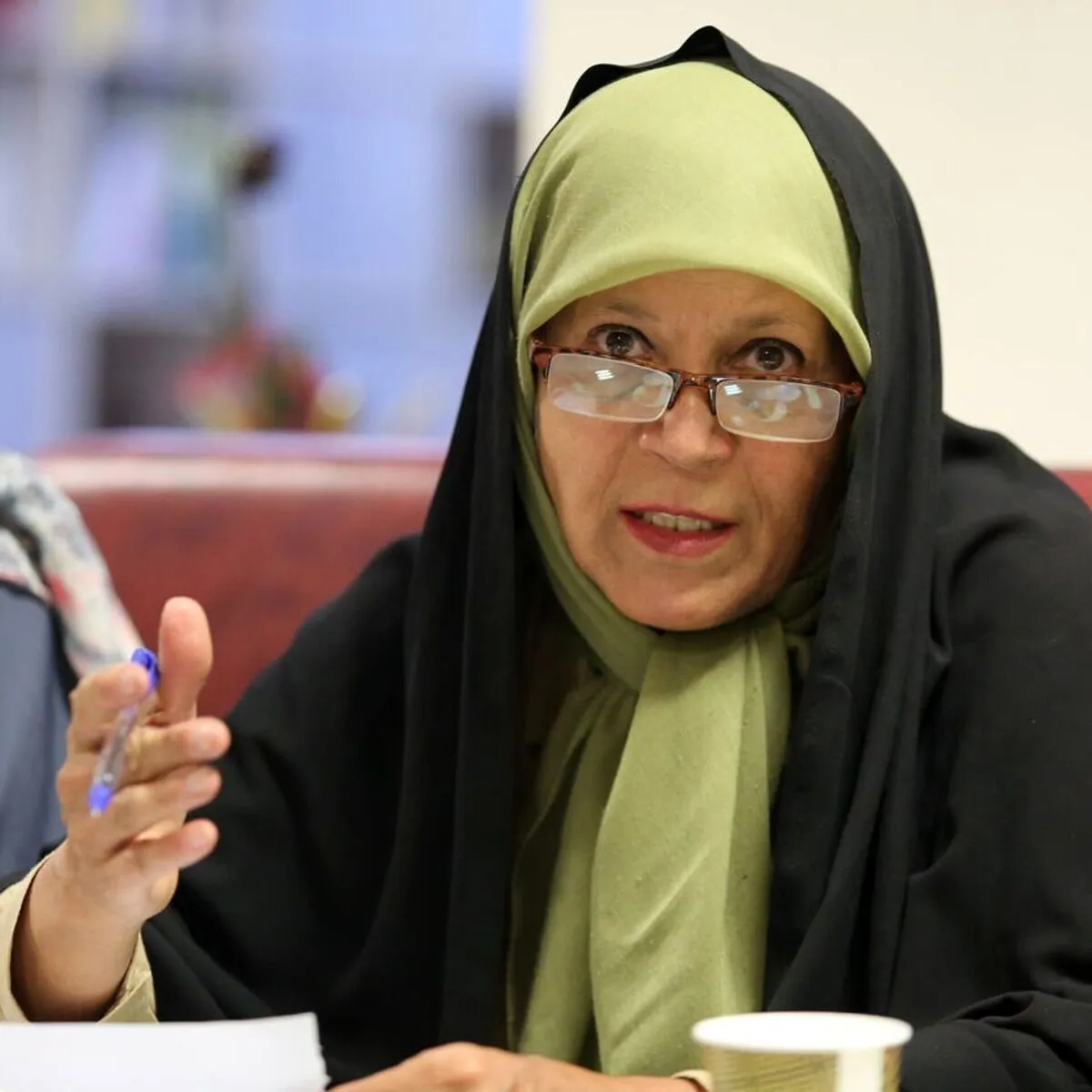 ایران و آمریکا سفارتخانه‌هایشان را باز کنند