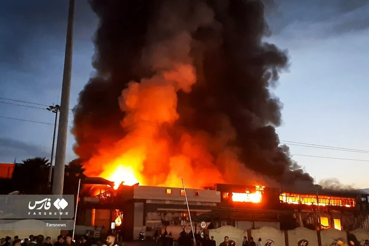 اطفای حریق کارخانه لبنیات آمل