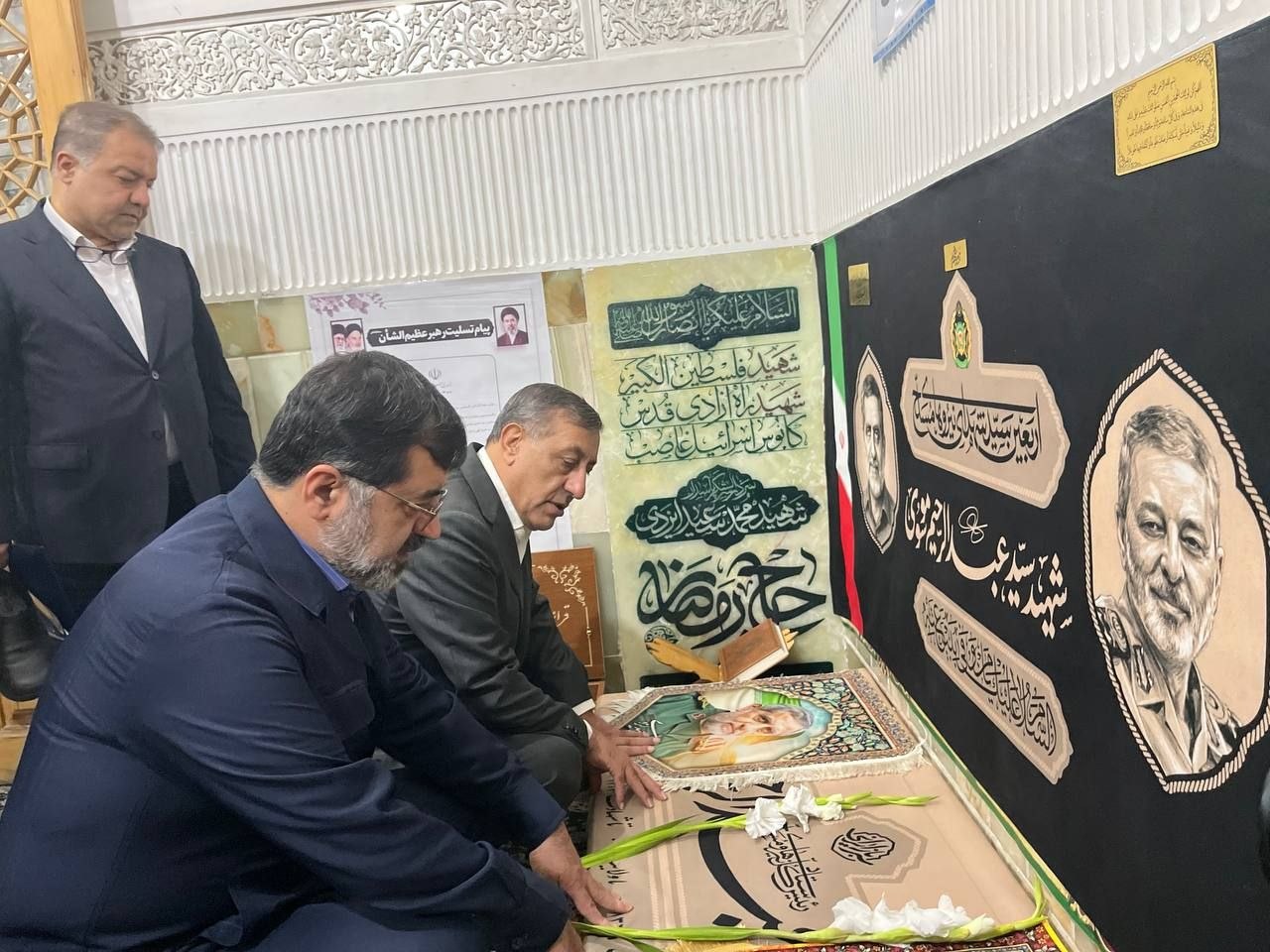 معاون اجرایی رئیسجمهور به زیارت حرم حضرت معصومه(س) رفت معاون اجرایی رئیسجمهور به زیارت حرم حضرت معصومه(س) رفت