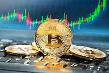 بیت‌کوین با سقوط ارزش بازار، از جمع ۱۰ دارایی برتر جهان کنار رفت