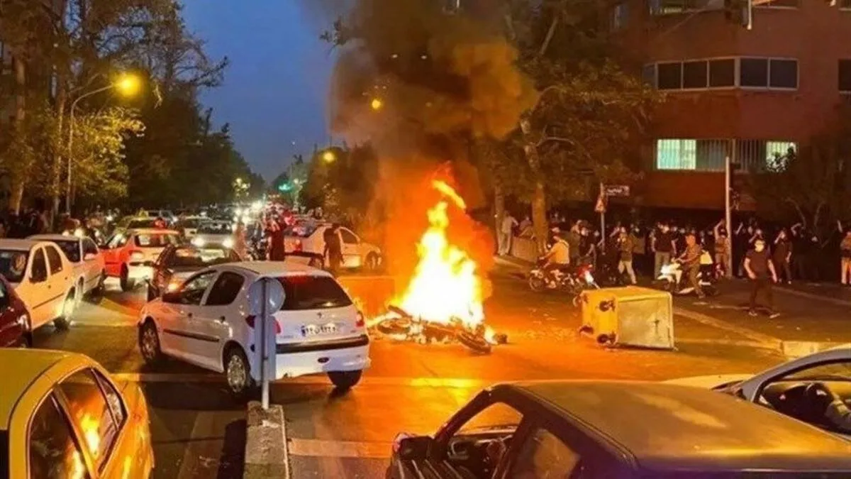 در اعتراضات اگر به اصول پایه قانون اساسی عمل می‌شد، اغتشاش به وجود نمی‌آمد