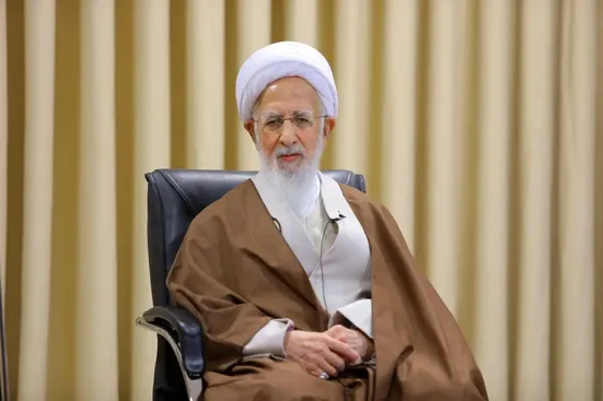 آبروی ملت دست مسئولین امانت است