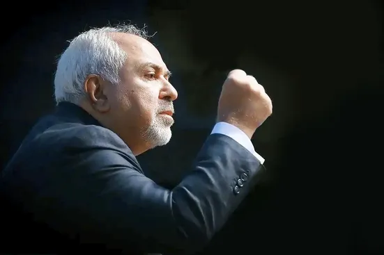 روزنامه اصولگرا: عده&zwnj;ای می&zwnj;خواهند شائبه ایجاد کنند که سفر ظریف به داووس، به معنای مذاکره پنهان با آمریکاست