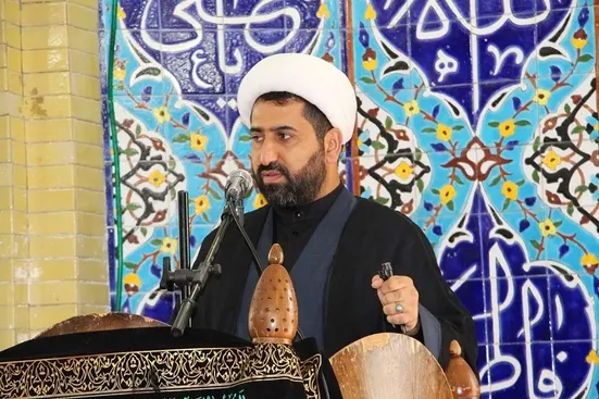 امثال آقای ثابتی از جنس آن انقلابی&zwnj;نماهاست که ایران را ملک طلق خود می&zwnj;دانند