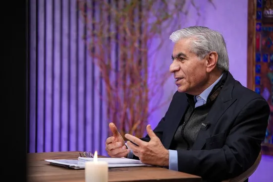 قبل از مدیران اقتصادی به مدیران سیاسی نیاز داریم تا مسیر را تغییر دهیم
