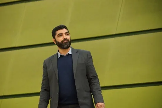 اقدام رئیس&zwnj;جمهور در عزل معاون پارلمانی خود قابل تقدیر است