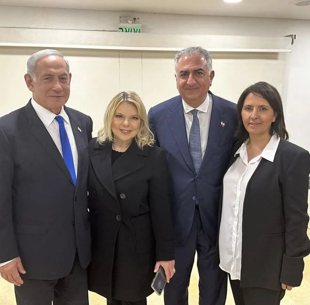 بازگشت سلطنت به ایران، یک خیال‌پردازی کودکانه است