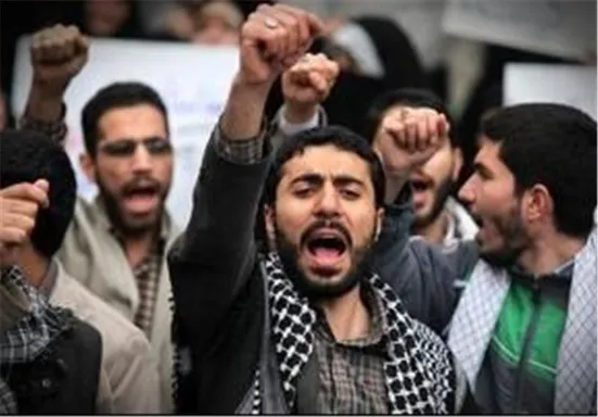 تندروها فقط داد می&zwnj;زنند و شعار انقلابی می&zwnj;دهند اما نه خرد دارند، نه مصلحت می&zwnj;فهمند، نه اولویت&zwnj;ها را تشخیص می&zwnj;دهند