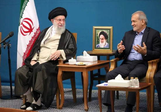 رئیس&zwnj;جمهور: بحث تورم، ارزش پول ملی و معیشت مردم، مهم&zwnj;ترین دغدغه&zwnj;های جلسه با رهبر انقلاب بود