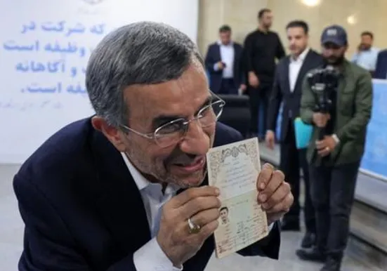 درخواست روزنامه جمهوری اسلامی از شورای نگهبان: صلاحیت احمدی&zwnj;نژاد را رد کنید