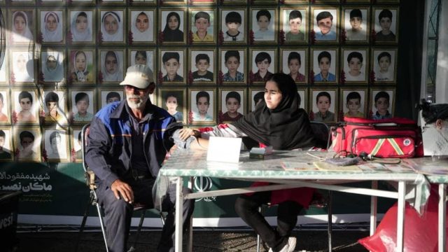 میزبانی چادرملو از عزاداران امام شهید در مسیر مشهد مقدس