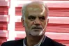 هرکس تریبون دارد، نمی‌تواند روایتگر واقعی جنگ و سایر مسائل کشور باشد