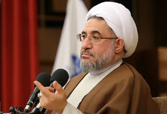 فرصت زیادی نداریم / حوزه&zwnj;های علمیه باید در فضای مجازی وارد شوند