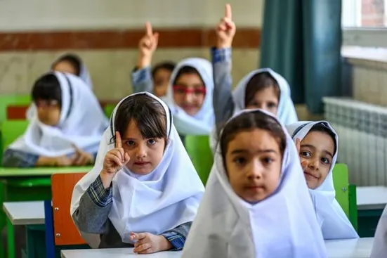 آغاز سال تحصیلی جدید حضوری است/به شایعات توجه نکنید