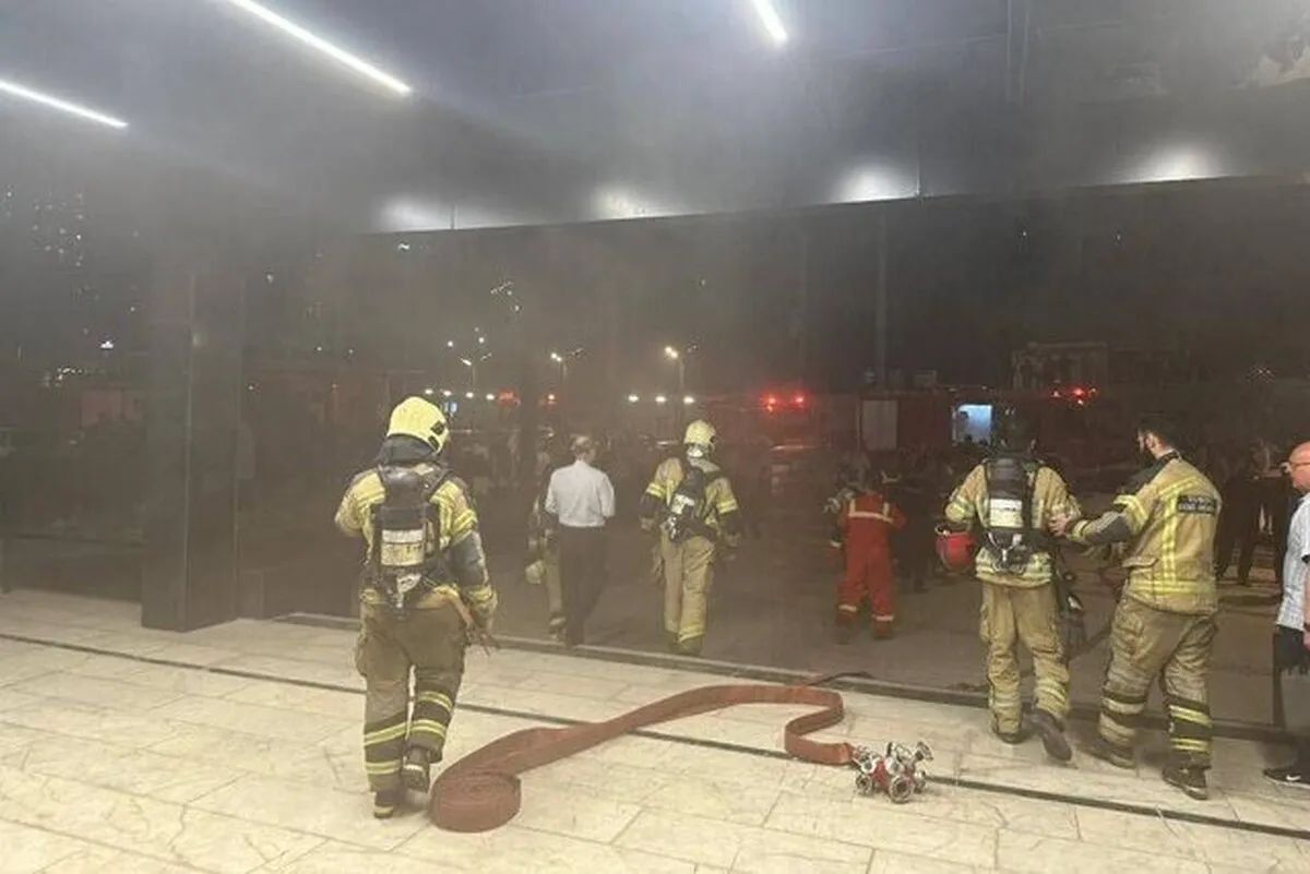 آتش‌سوزی در برج ۲۵ طبقه در تهران/ تخلیه ۴۰ نفر از ساکنان (۲۷ مرداد ۱۴۰۴)