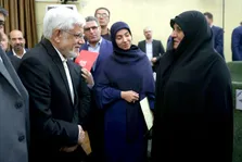 توانستیم از حضور بانوان در دولت بدون اینکه فرمایشی باشد، استفاده کنیم