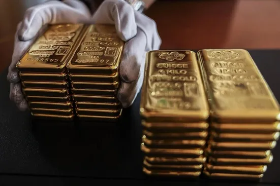 صعود اونس جهانی طلا در پی کاهش قیمت نفت (۲۰ اسفند ۱۴۰۴)