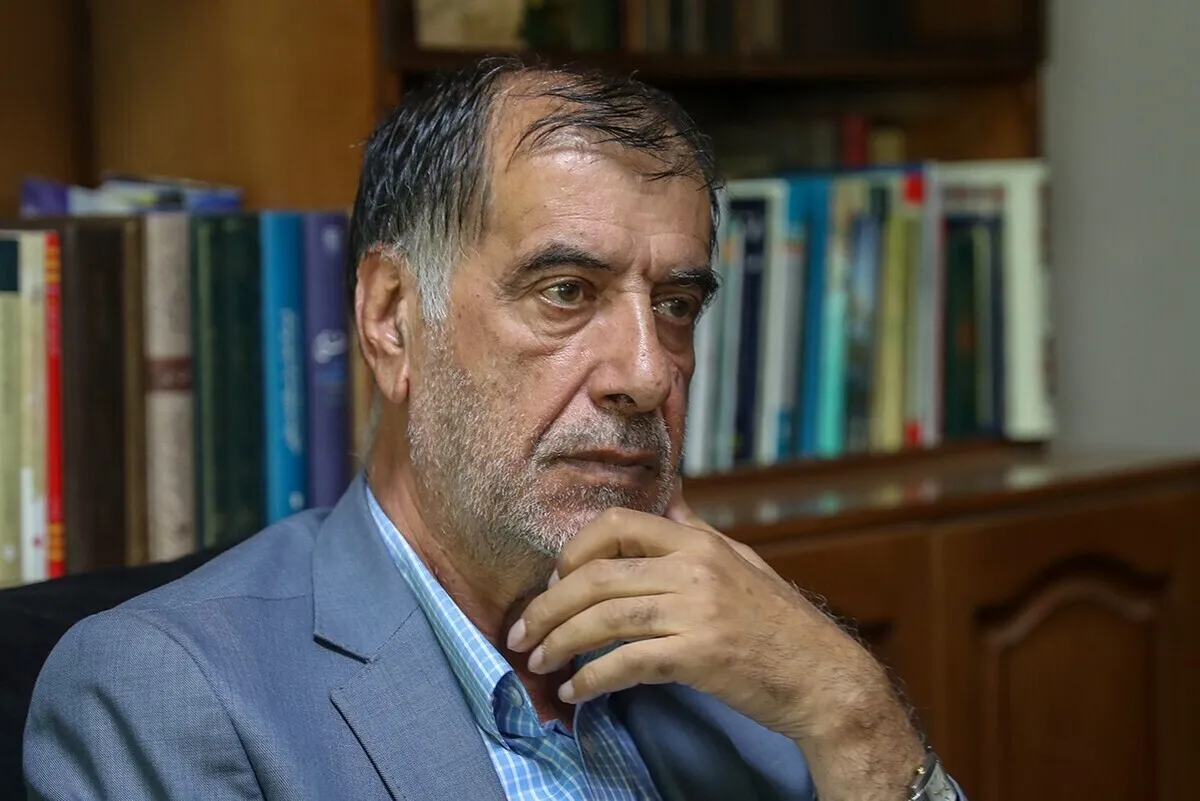 سنگ‌اندازی دولت سایه در مسیر دولت مستقر، خیانت به مردم و کشور است