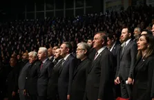 من از کشوری می‌آیم که یکی از اولاد حسین بن علی به دست یزید زمان کشته شد