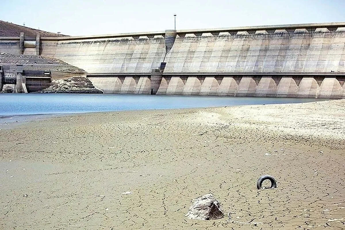 بحران آب در ایران، فقط کمبود آب نیست/ چرا اوضاع آبی ایران از کشور‌هایی با کم‌آبی مطلق بدتر است؟