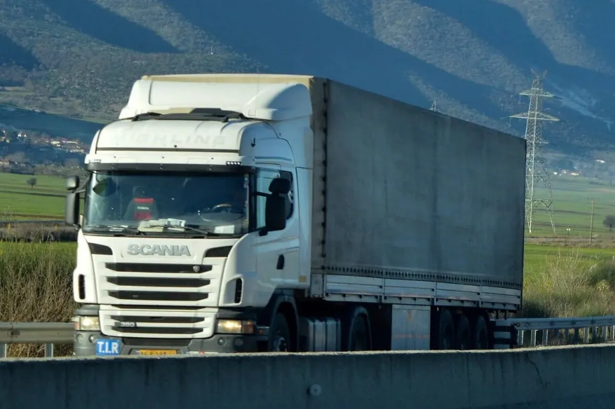 تا پایان هفته، همه رانندگان کامیون بیمه می‌شوند