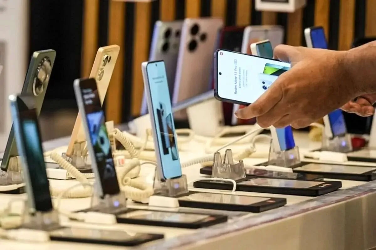 واردات ۶.۴ میلیون دستگاه گوشی تلفن همراه در ۸ ماهه نخست ۱۴۰۴