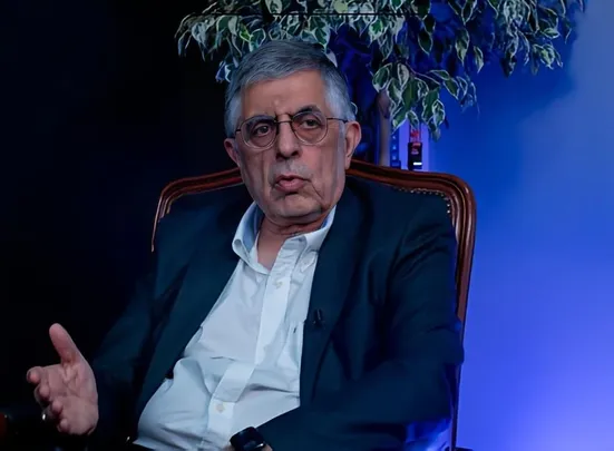 دیپلمات&zwnj;ها باید روحیه شهادت&zwnj;طلبانه داشته باشند؛ شهادت زمانی با تیر و تفنگ بود الان هم با بد و بیراه