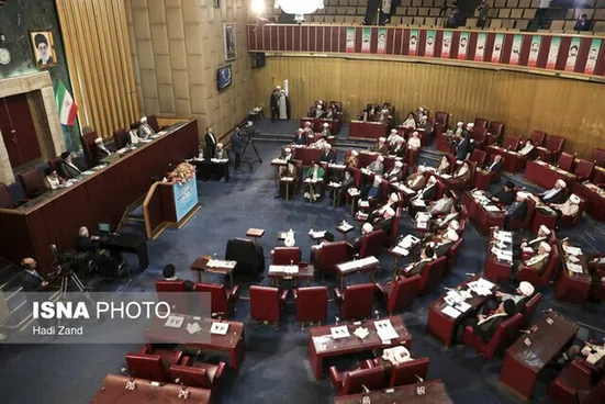 چه کسانی می&zwnj;توانند متقاضی داوطلبی انتخابات میان&zwnj;دوره&zwnj;ای مجلس خبرگان شوند؟