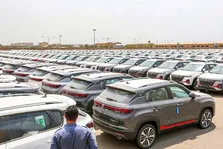 واردات بیش از ۵۰ هزار خودرو طی ۱۰ ماه نخست ۱۴۰۴