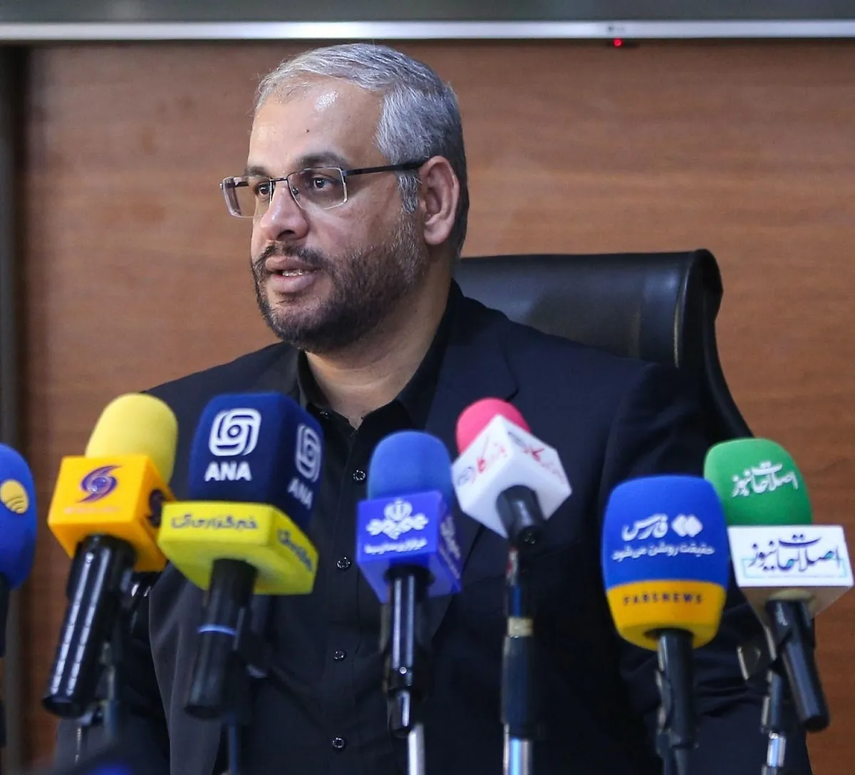 کارگران بدون هویت، تهدیدی برای اقتصاد هستند