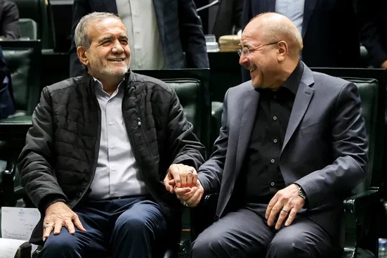 باید پشتیبان دولت باشیم