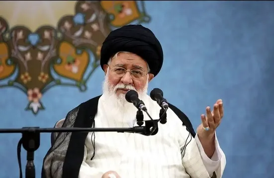 برخی از روحانیت انقلابی کشور، امروز در مقابل جریانات سیاسی که با ولایت زاویه دارند، به&zwnj;جای اینکه آماده مبارزه بیشتر شوند، سخن از سازش و گفتگو می&zwnj;زنند