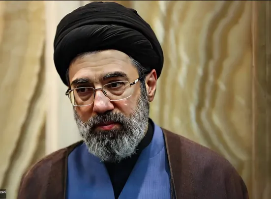 آیت&zwnj;الله سید مجتبی خامنه&zwnj;ای برگزیده حضرت صاحب&zwnj;الزمان است نه خبرگان