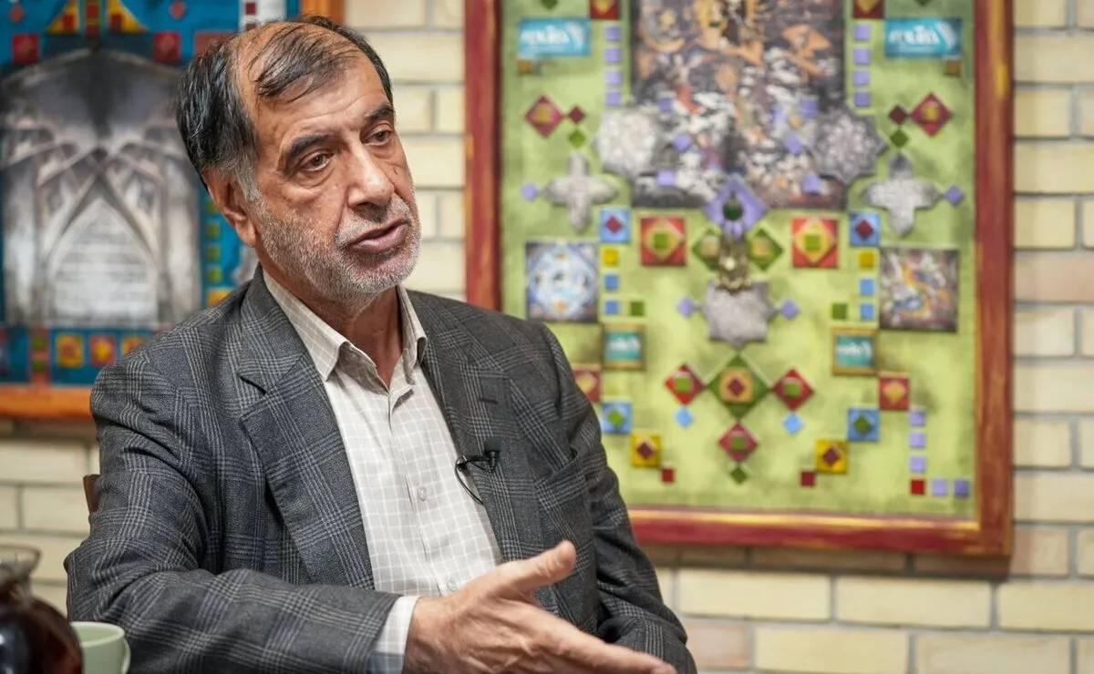جامعه را به صف‌بندی‌های کاذب «موافق» و «مخالف» مذاکره تقسیم نکنیم