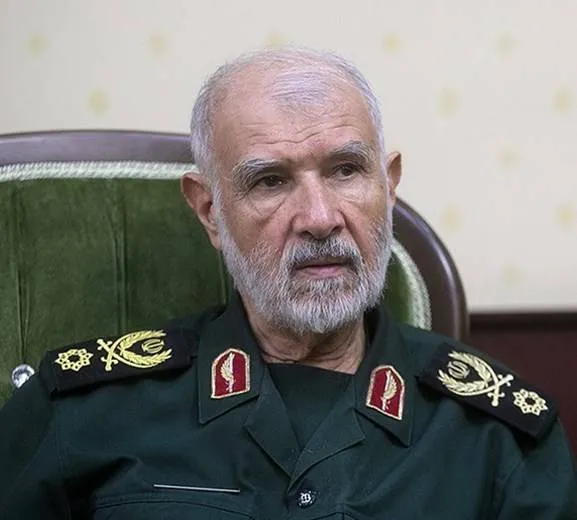وقتی به قله رسیدیم، کسانی می‌‌آیند تا شاهنامه را ببندند