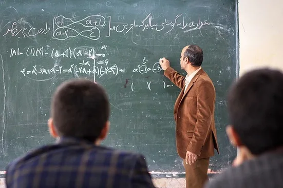 بازنشستگان ۱۴۰۳ در اولویت پرداخت پاداش قرار دارند
