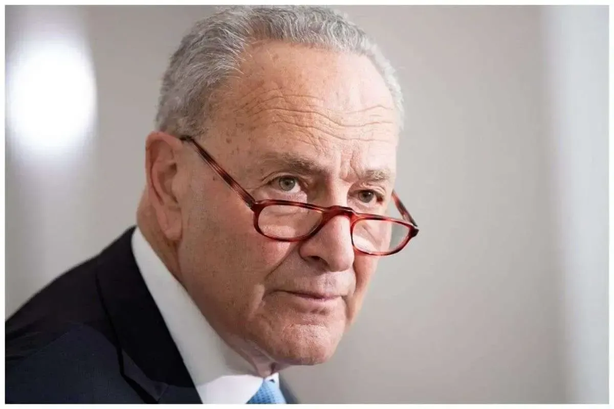 انتقاد سناتور ارشد دموکرات‌ از مذاکره ترامپ با ایران؛ این چه مزخرفی است؟